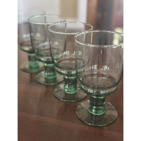 Vintage Williams-Sonoma Vert Light Green 6in Wine Glass 2004 RARE FIND Set Of 4 - Picture 4 of 12